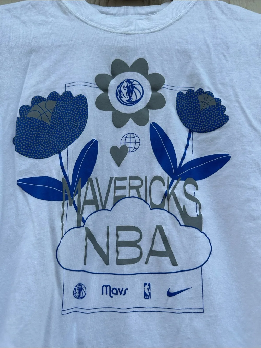 Nike White womens Mavericks NBA Floral Graphic Tee